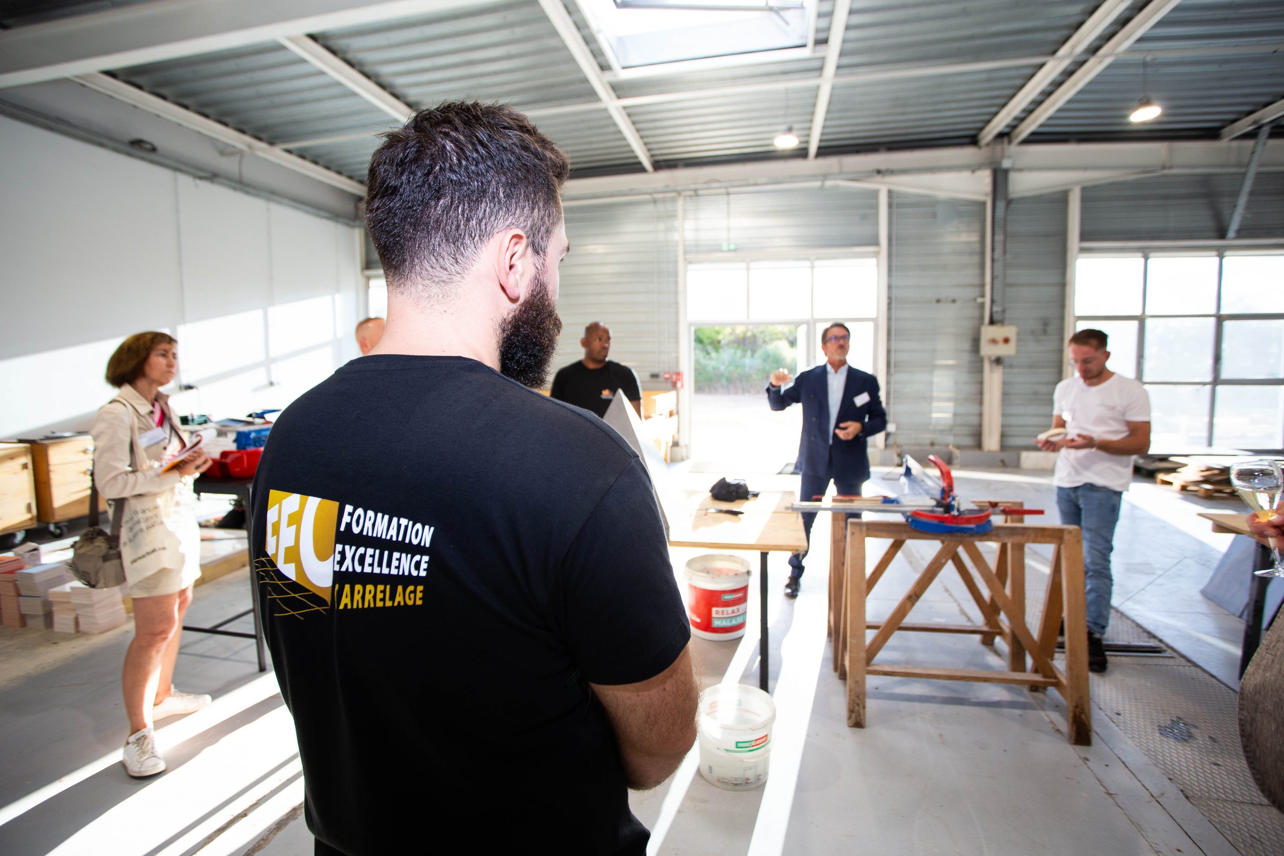 Photo formateur de formation excellence carrelage